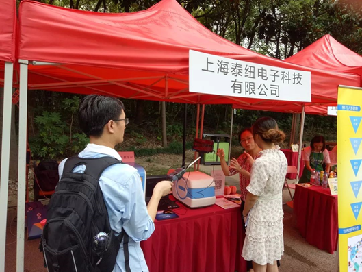 电视台的采访1